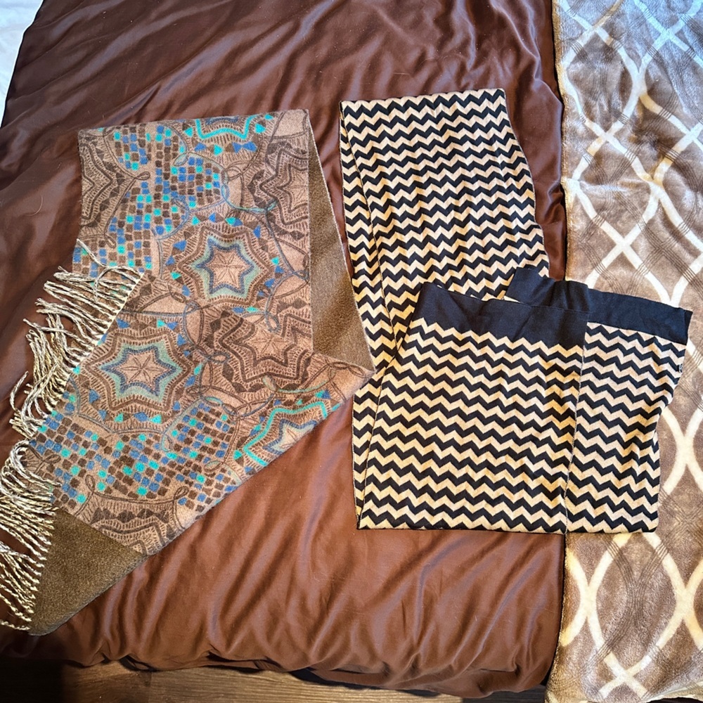 Pack of two Nordstrom Scarves